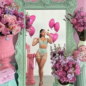 •SOLD•NWT Voight by Valentina - Forbidden Garden Limited Edition Mint Green Set